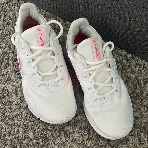 Nike White and Pink Sneakers - Picture 2 of 3